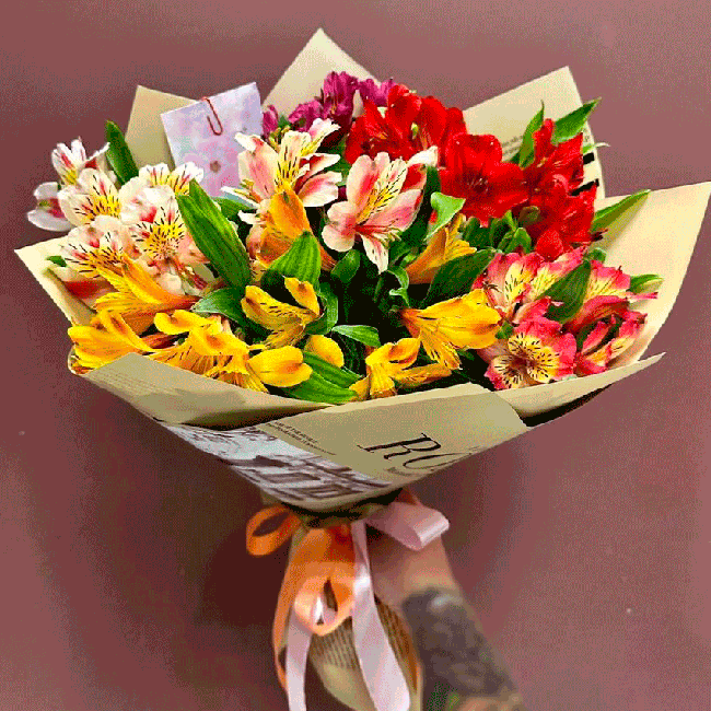 Букет с альстромериями микс
