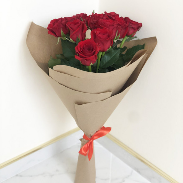 Букет 11 красных роз в Гурзуфе