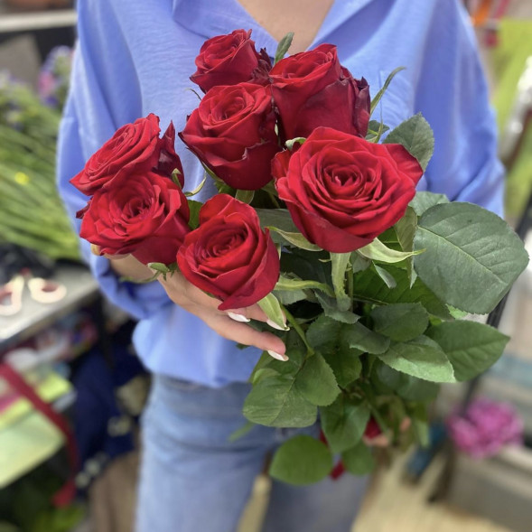 Букет 7 красных роз в Гурзуфе