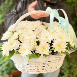 Композиция в корзине &quot;Блеск цветов&quot;