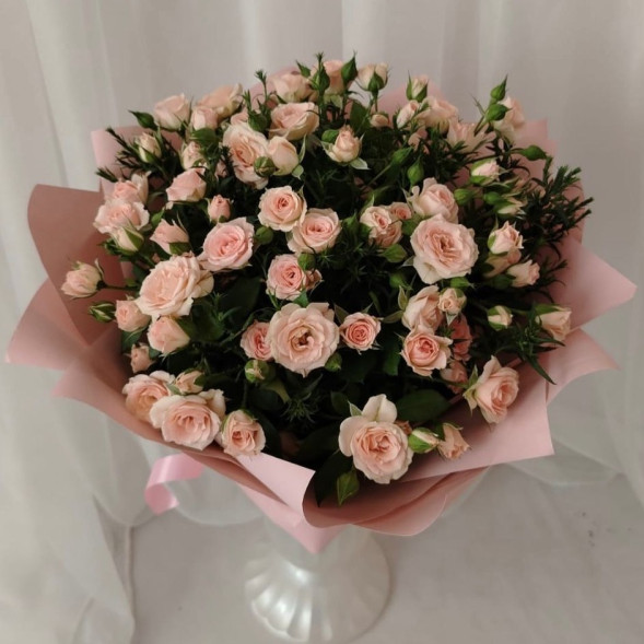 Букет из кустовых роз «Крем-брюле»  в Гурзуфе